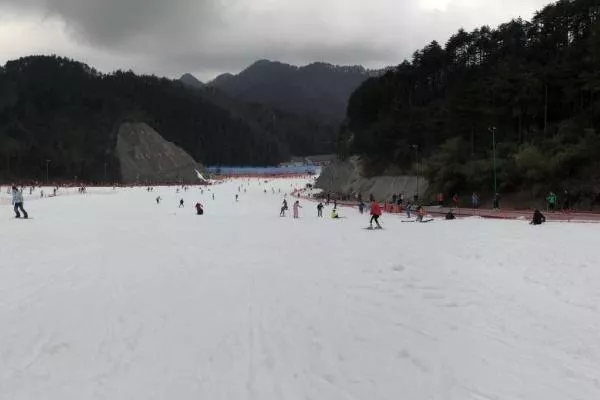 2020大明山萬松嶺滑雪場開放時間 大明山萬松嶺滑雪場旅游攻略