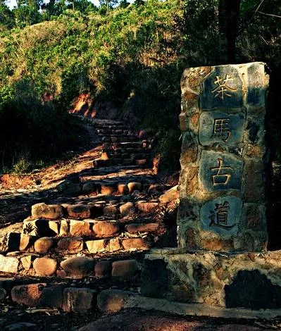 危險重重！盤點國內最值得冒險的十大景點